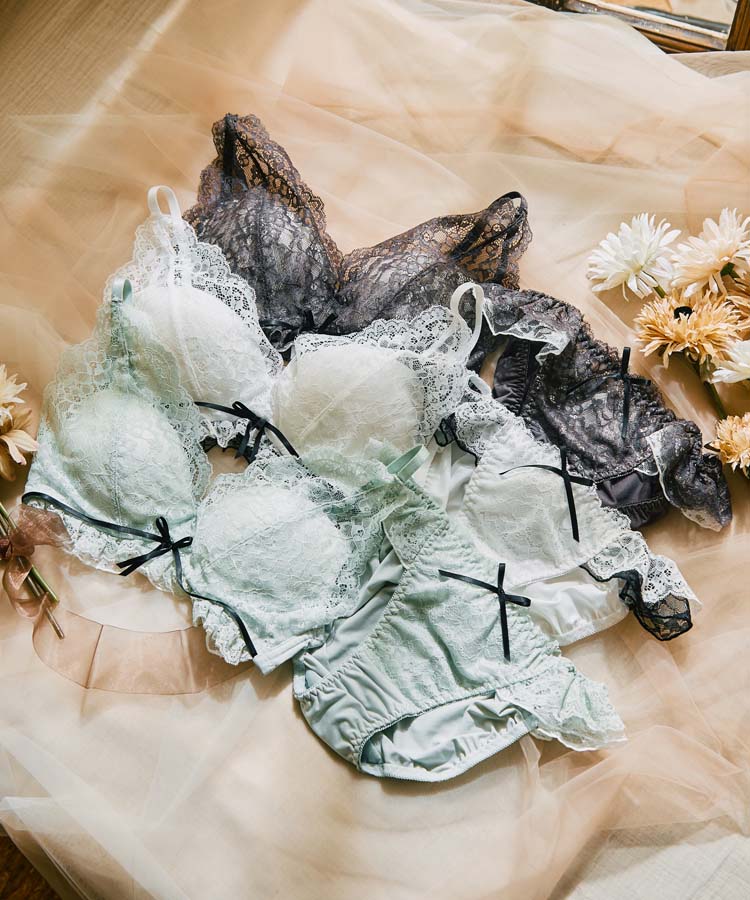 4F 【San-ai resort northely】新作セットブラ୨୧『レーシーバイカラーノンワイヤーブラセット 』