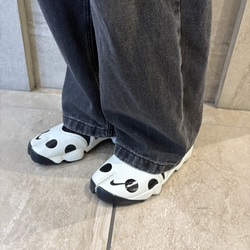 『NIKE    AIR RIFT』