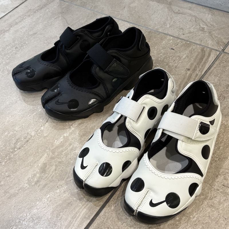 『NIKE    AIR RIFT』