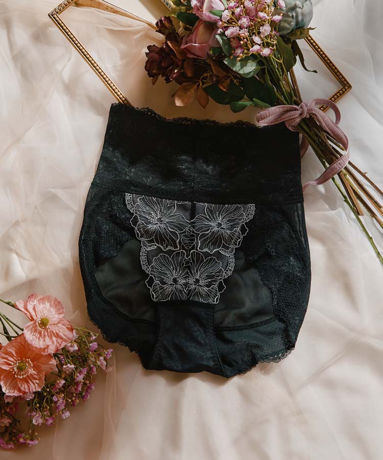 4F【San-ai Resort northerly】エレガントコレクションガードル初登場🩵