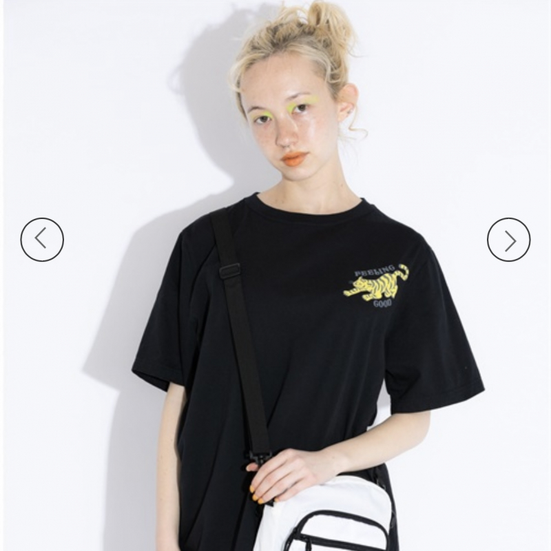 FEELING GOOD TEE