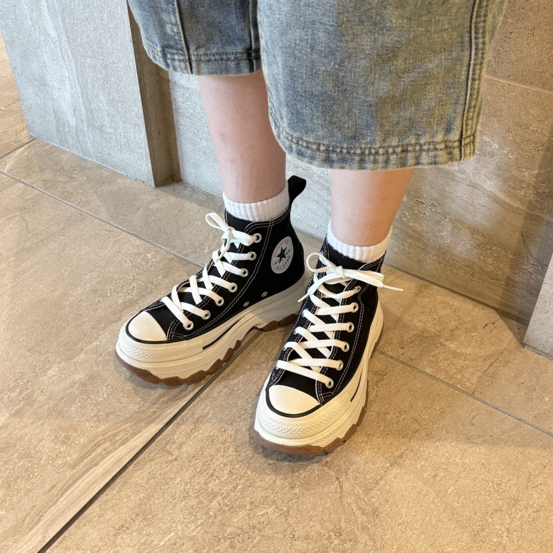 〖CONVERSE AS TREKWAVE〗