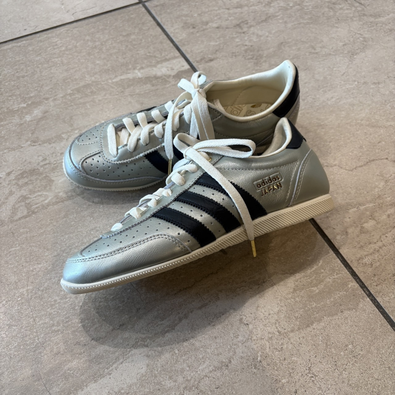 〖adidas JAPAN W〗