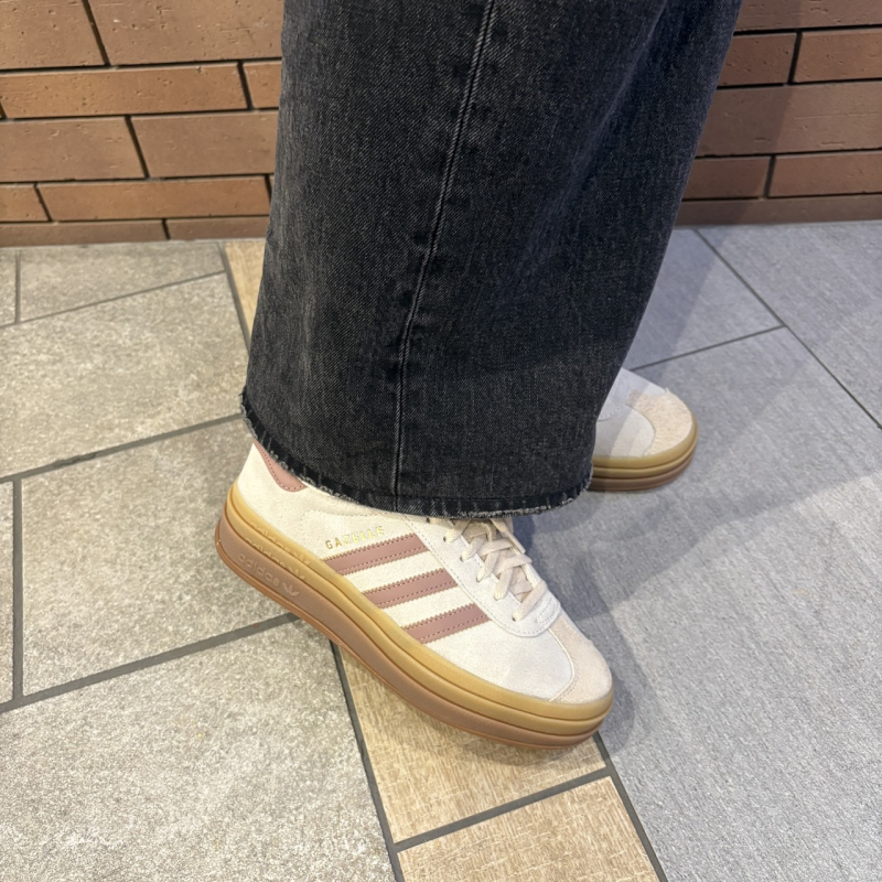 〖adidas GAZELLE BOLD〗