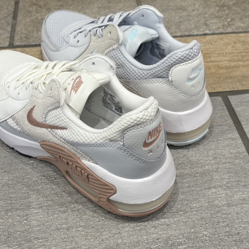 〖NIKE AIRMAX EXCEE〗