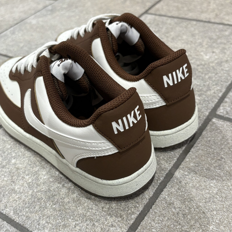 〖NIKE W COURT VISION 〗