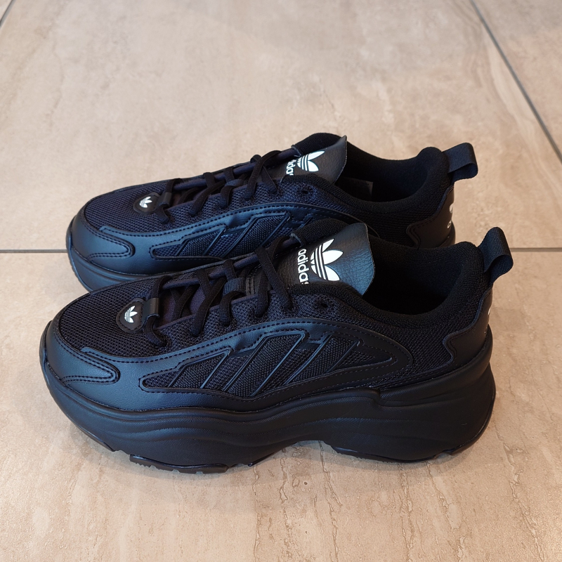 〖adidas OZGAIA W BLACK再入荷❤︎〗