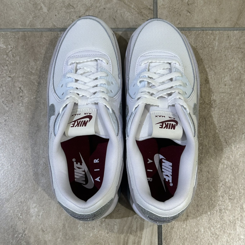 『NIKE   AIRMAX 90 LV8』