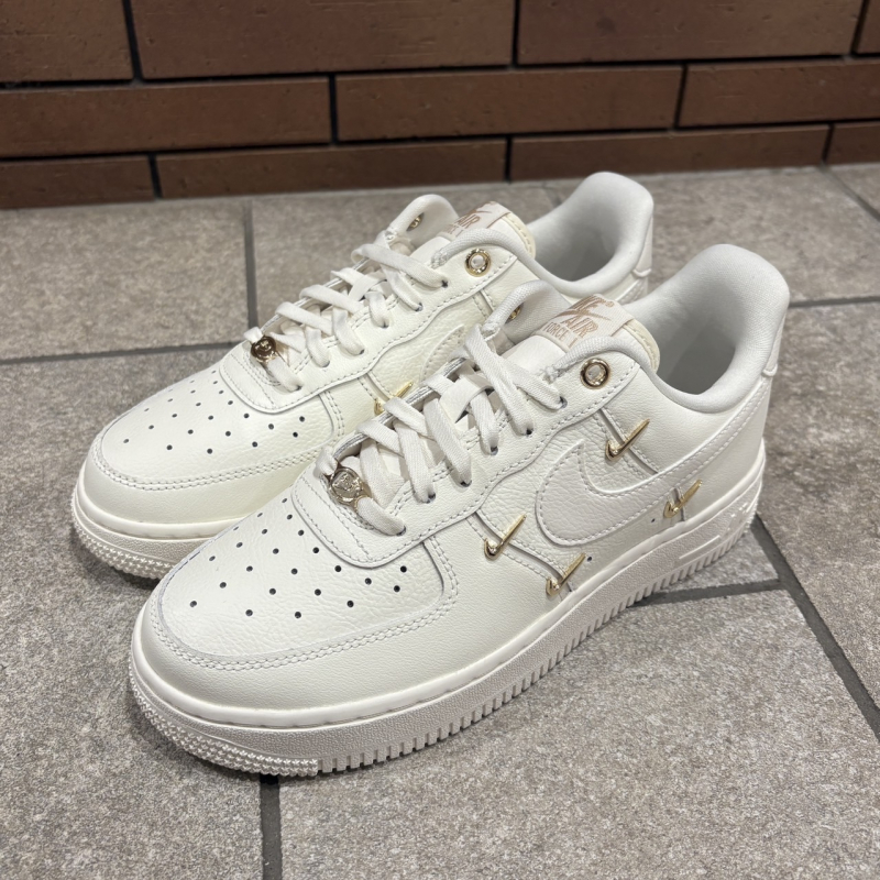 【NIKE 】