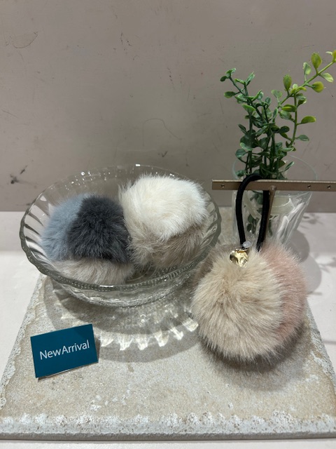 新作ファーポニー💭