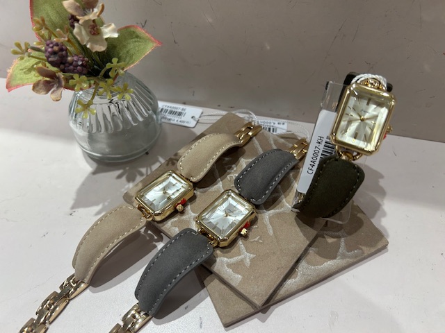 新作✨スクエアウォッチ⌚️