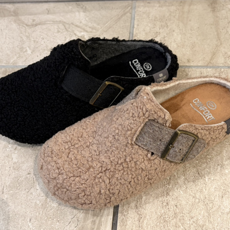 『CM CONFORT サボシューズ』