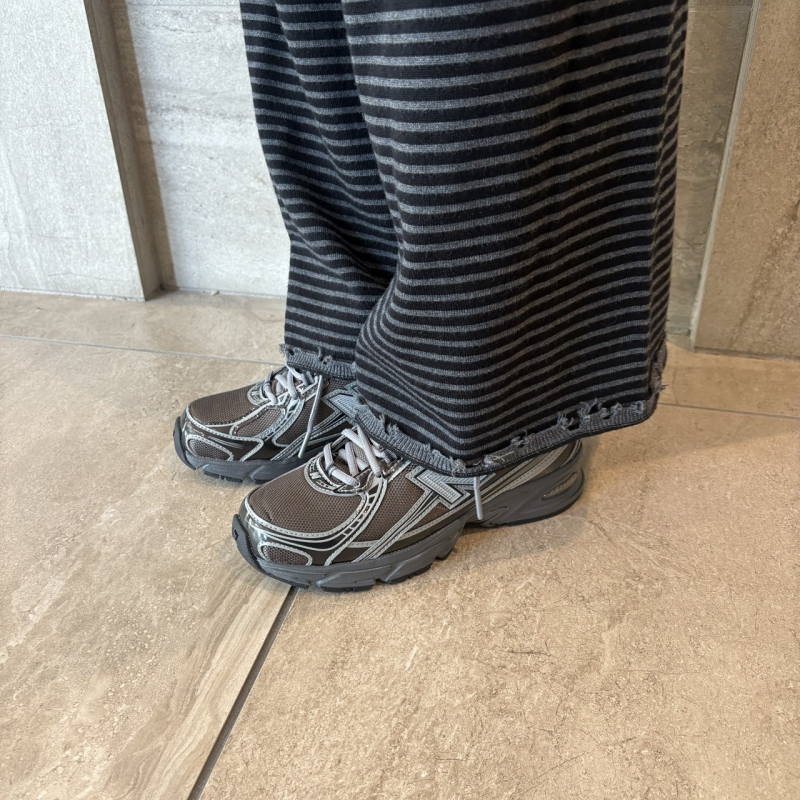 『NEW BALANCE U740』