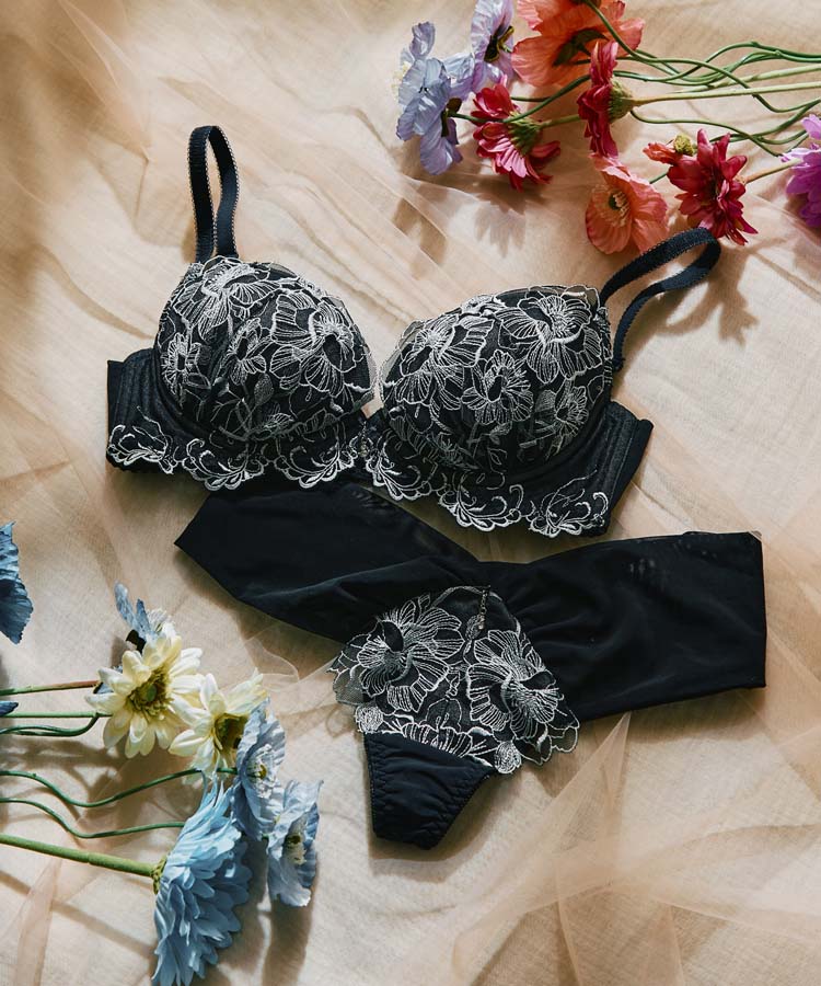 4F【San-ai Resort northerly】エレガントコレクション2602入荷いたしました❤︎