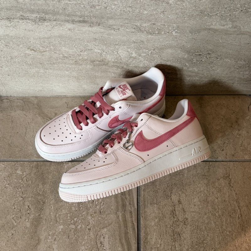 『NIKE AIR FORCE 1 バレンタイン💖』