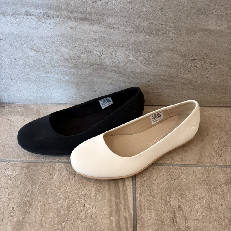 『PUMA   YONGI FLAT』