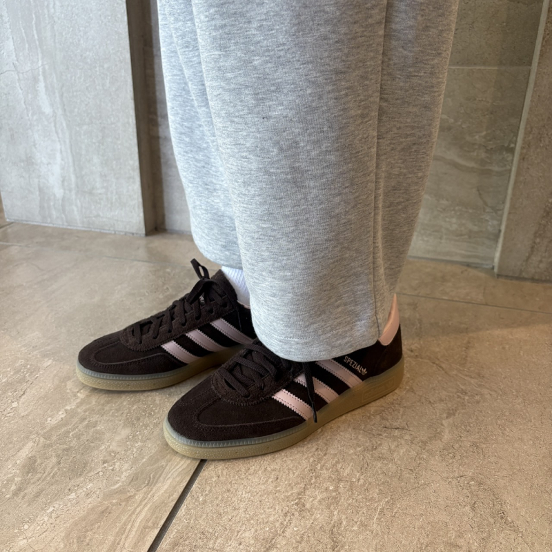 『adidas  HANDBALL SPEZIAL W』