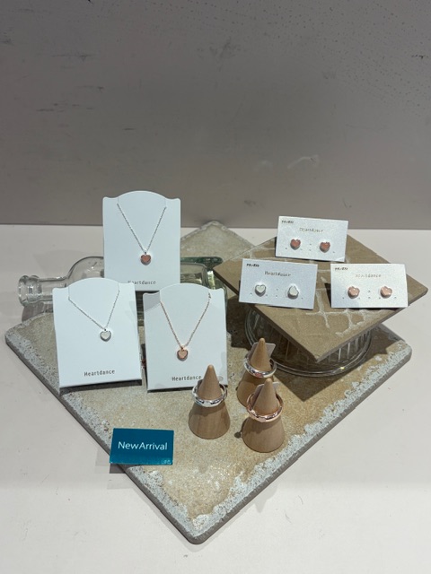 新作のアクセシリーズ🤍