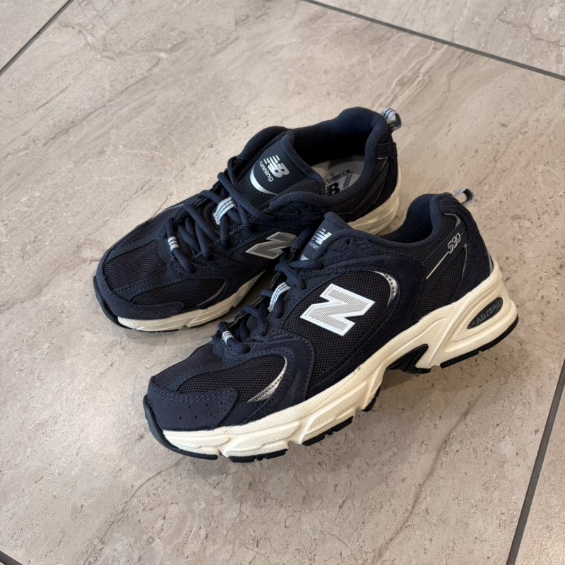 『New Balance 530』