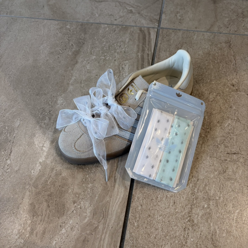『adidas オリボン』