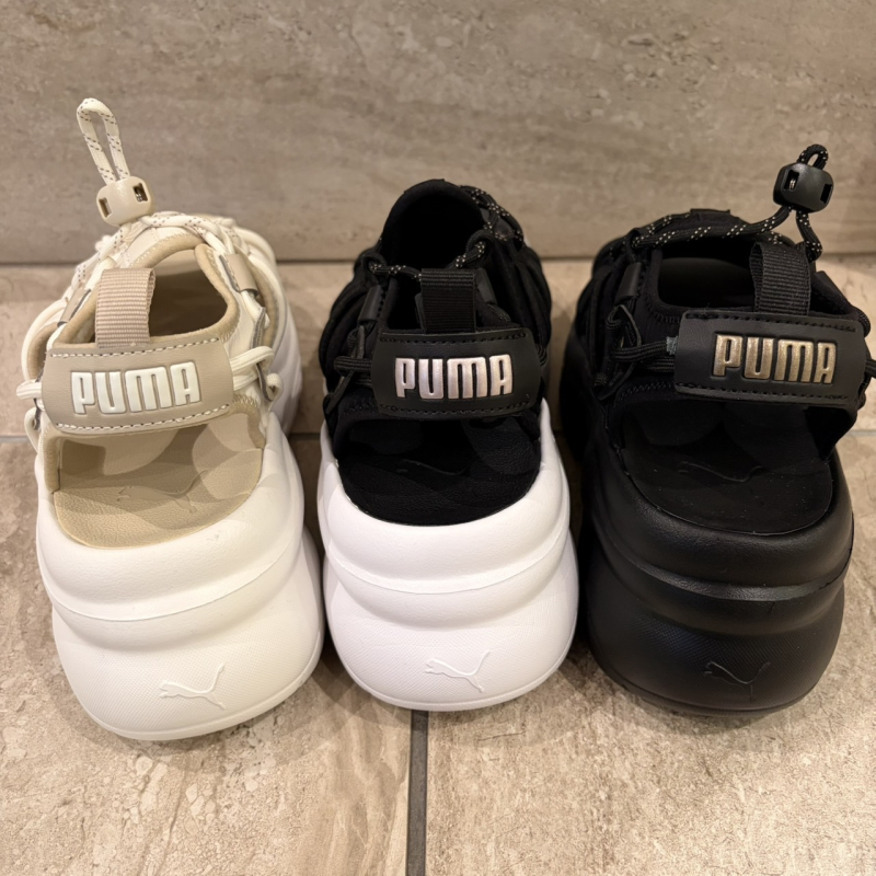 『PUMA 厚底サンダル』