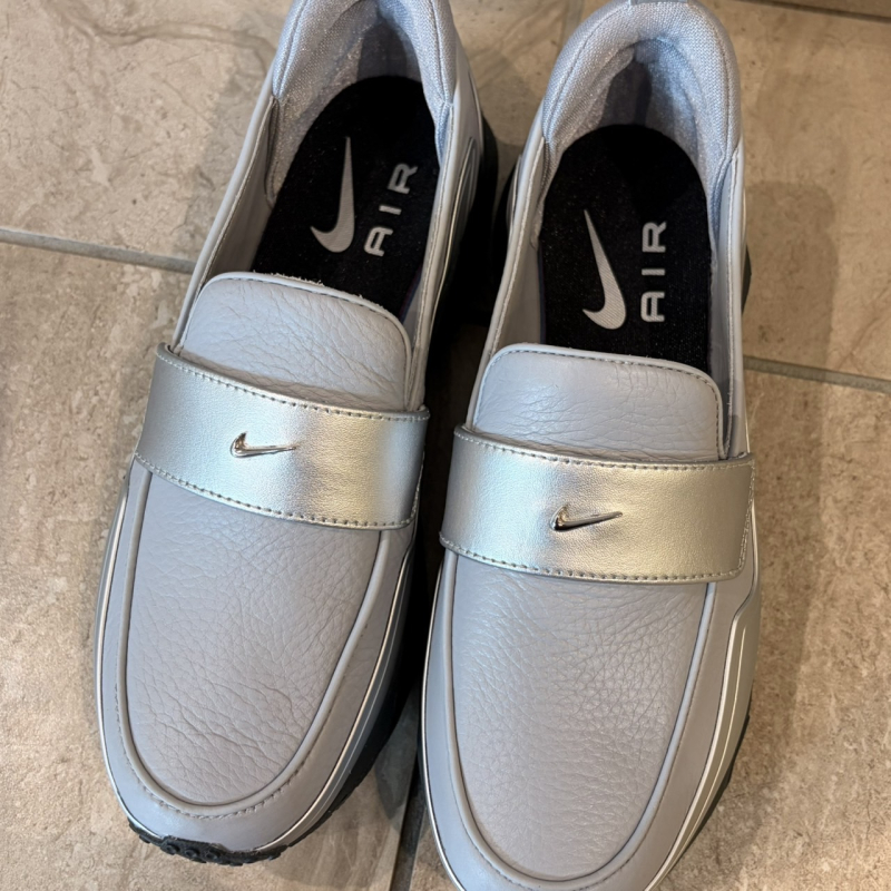 『NIKE AIR MAX PHENOMENA』