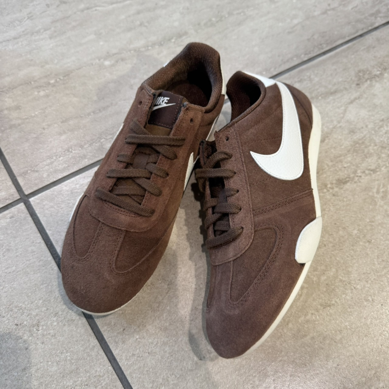 『NIKE W SPRINT SISTER』